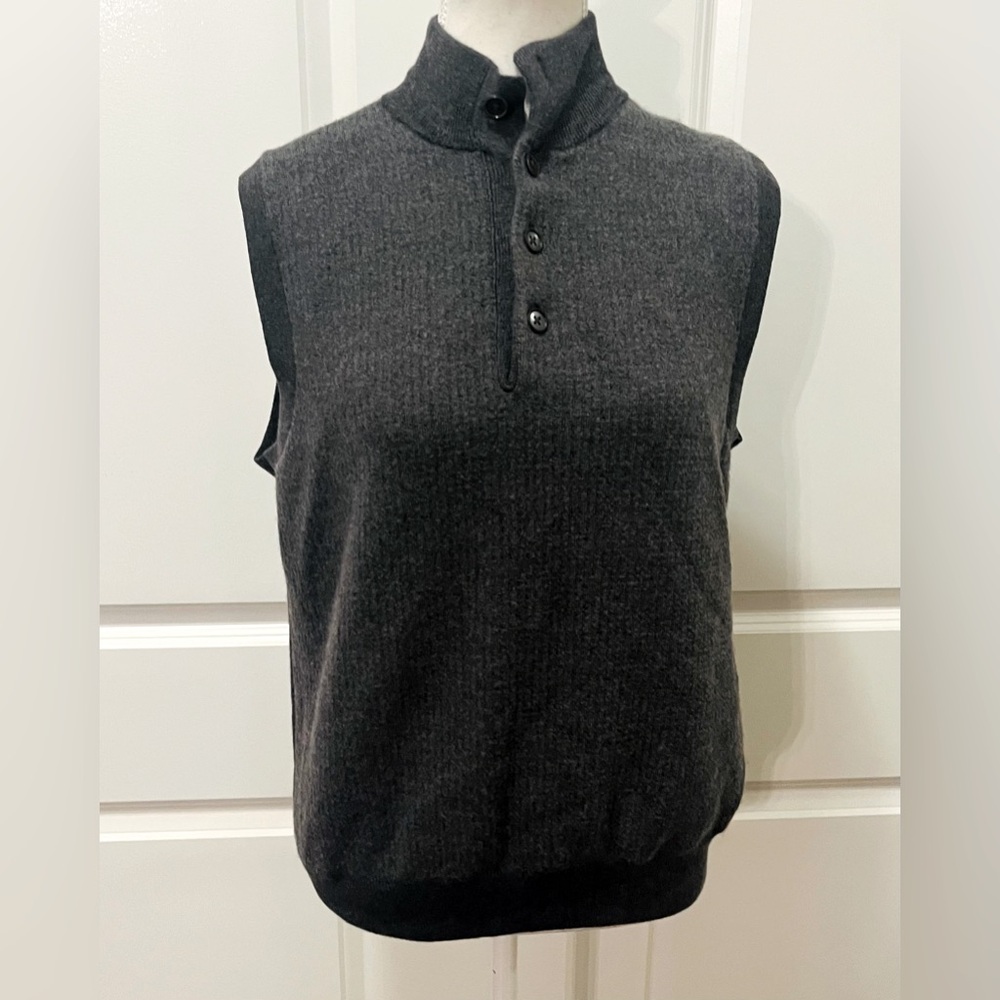 Mens Italian Merino wool gray vest size small